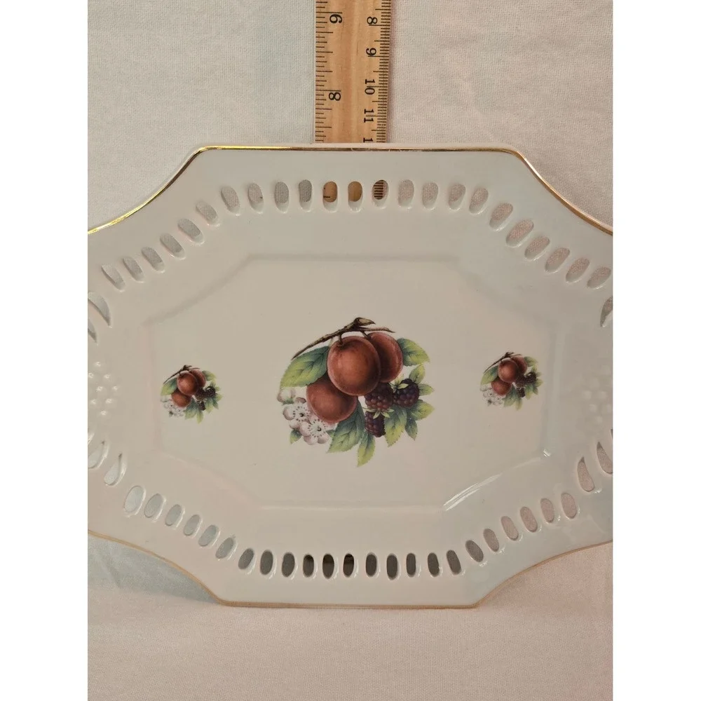 Vintage Formalities by Baum Bros Fruit Berry Dessert Serving‎ Dish Gold Trim